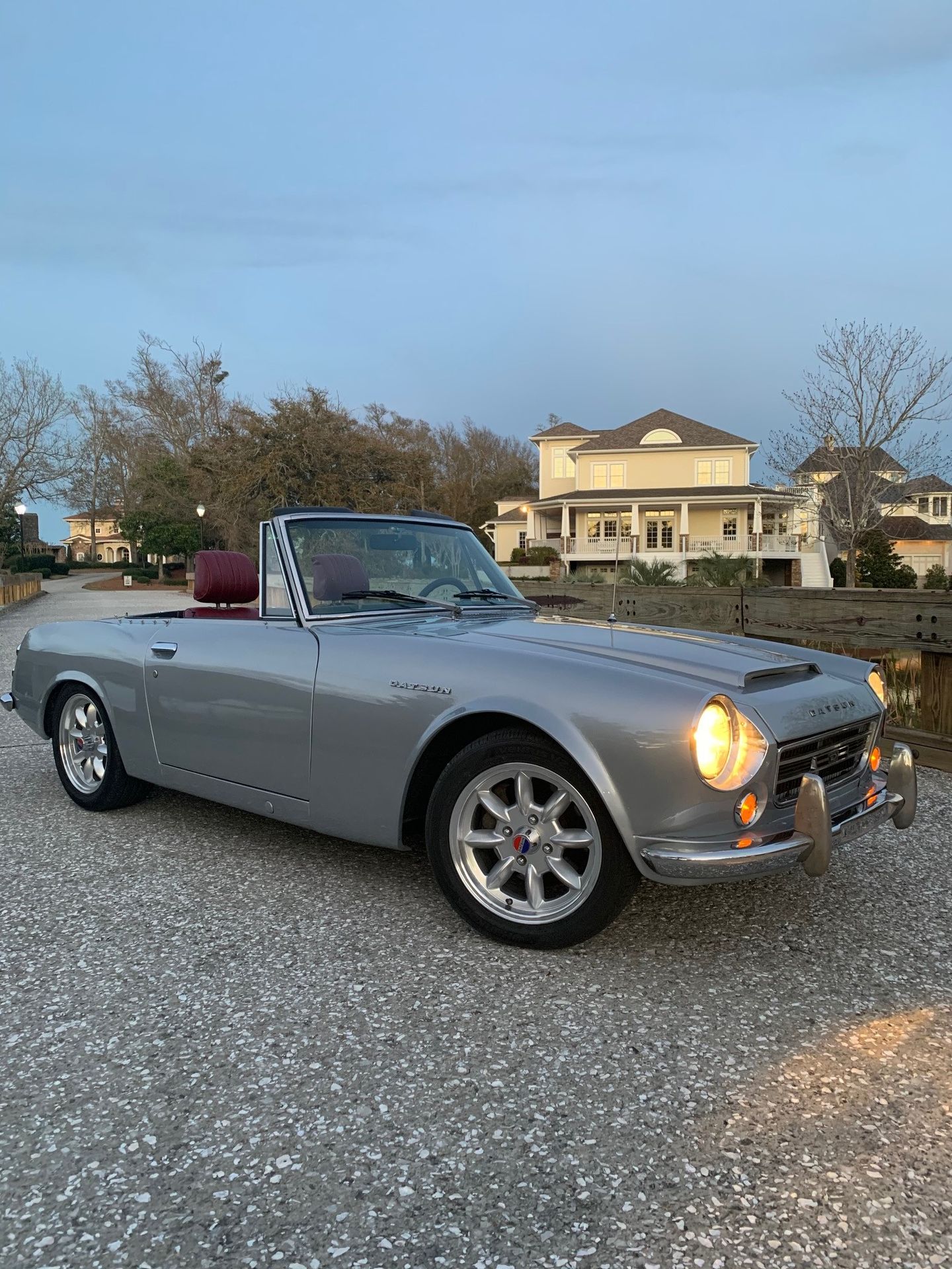 Datsun SP310/311 Roadster with VTO vintage aluminum wheels - Photo 16