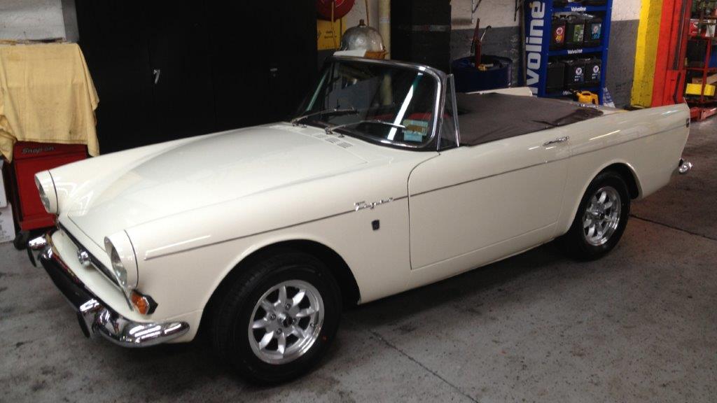 Sunbeam Alpine with VTO vintage aluminum wheels - Photo 4