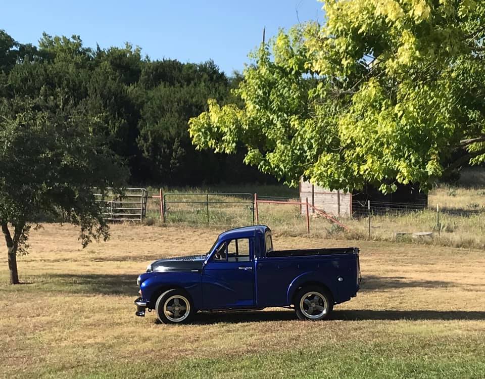 Morris Minor with VTO vintage aluminum wheels - Photo 2