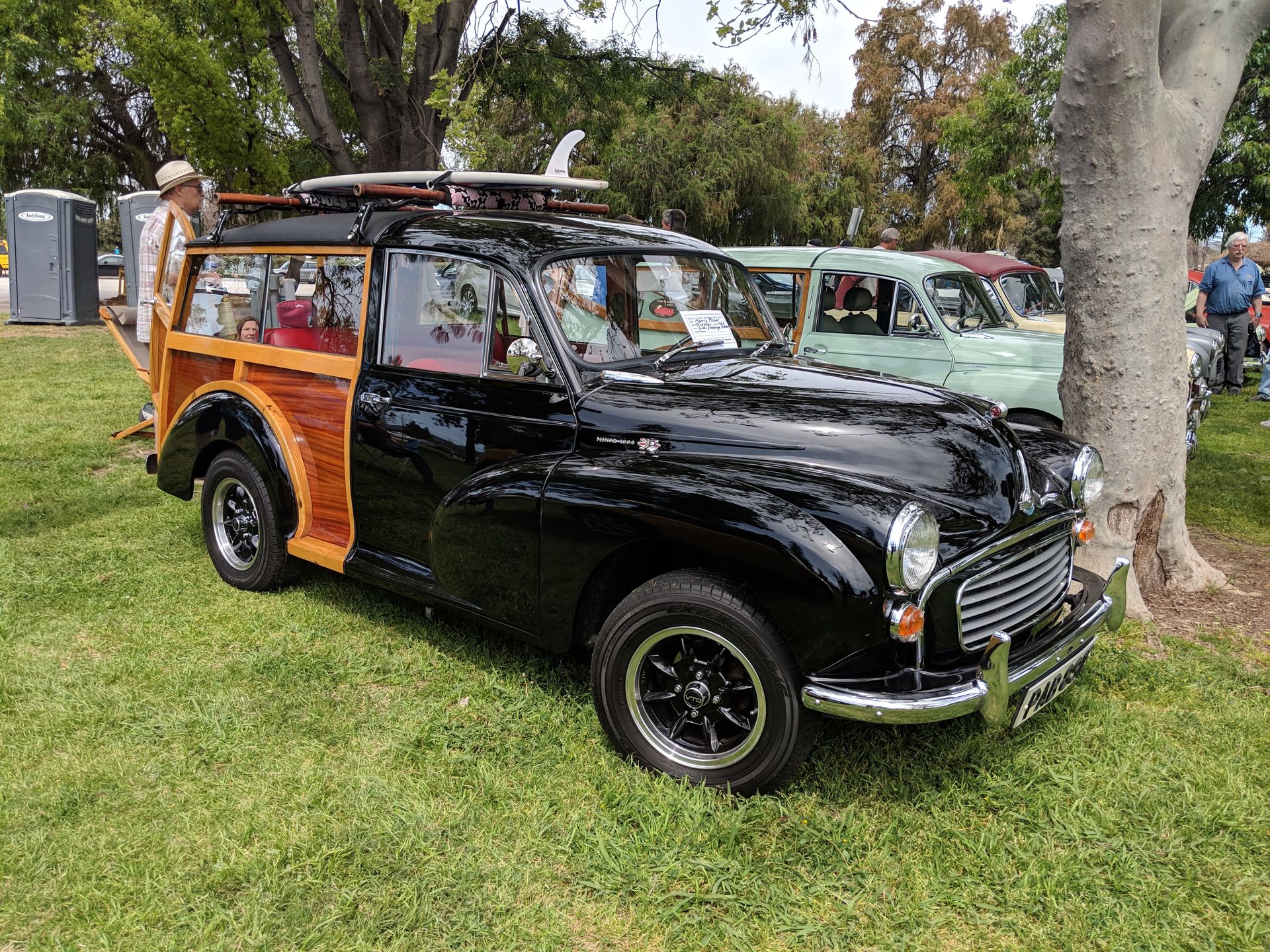 Morris Minor with VTO vintage aluminum wheels - Photo 8