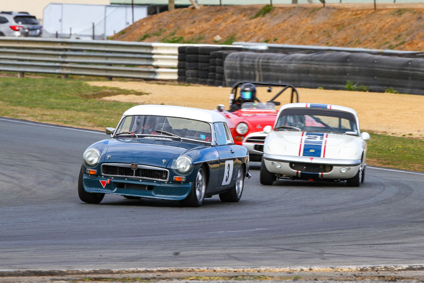 MG MGB/GT with VTO vintage aluminum wheels - Photo 3