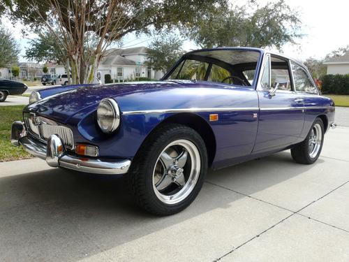 MG MGB/GT with VTO vintage aluminum wheels - Photo 20