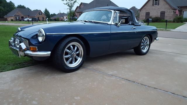 MG MGB/GT with VTO vintage aluminum wheels - Photo 40