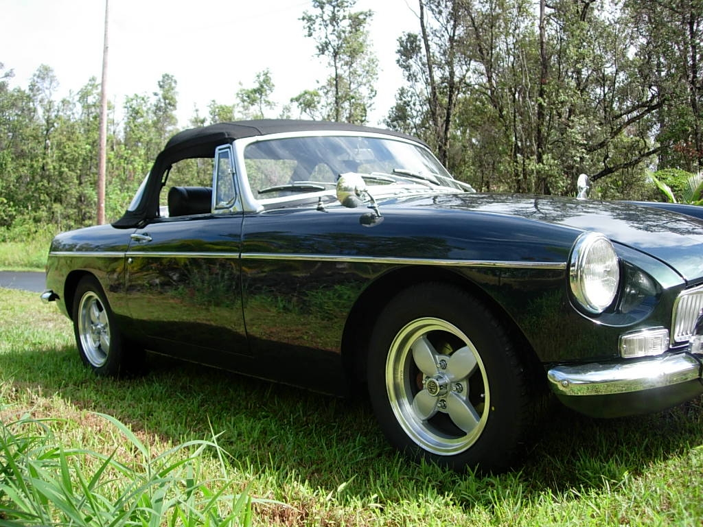 MG MGB/GT with VTO vintage aluminum wheels - Photo 43