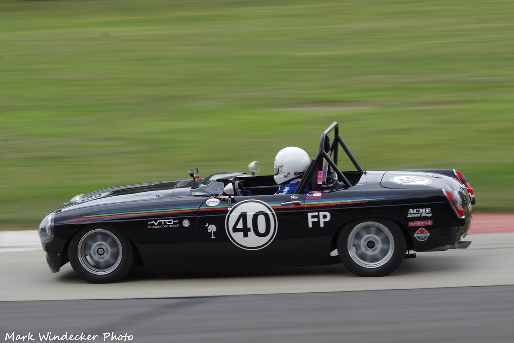 MG MGB/GT with VTO vintage aluminum wheels - Photo 52