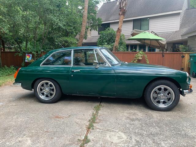 MG MGB/GT with VTO vintage aluminum wheels - Photo 58