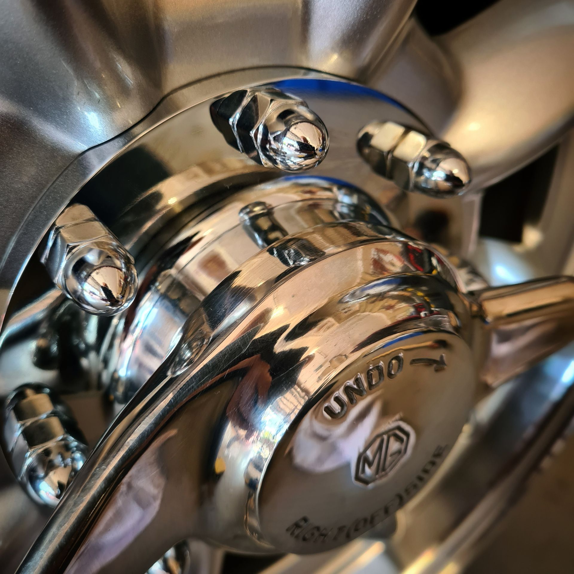 MG MGA with VTO vintage aluminum wheels - Photo 3