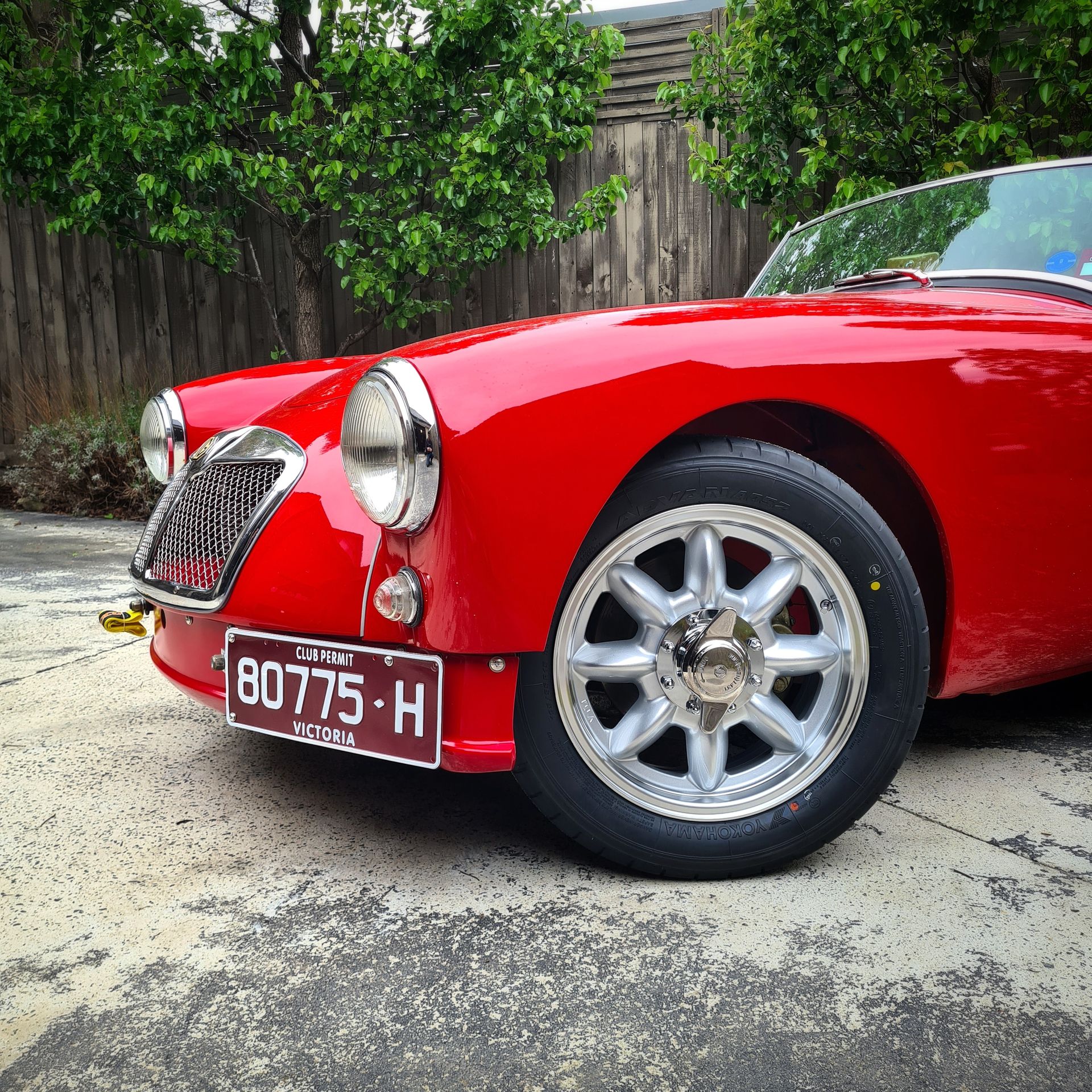 MG MGA with VTO vintage aluminum wheels - Photo 21