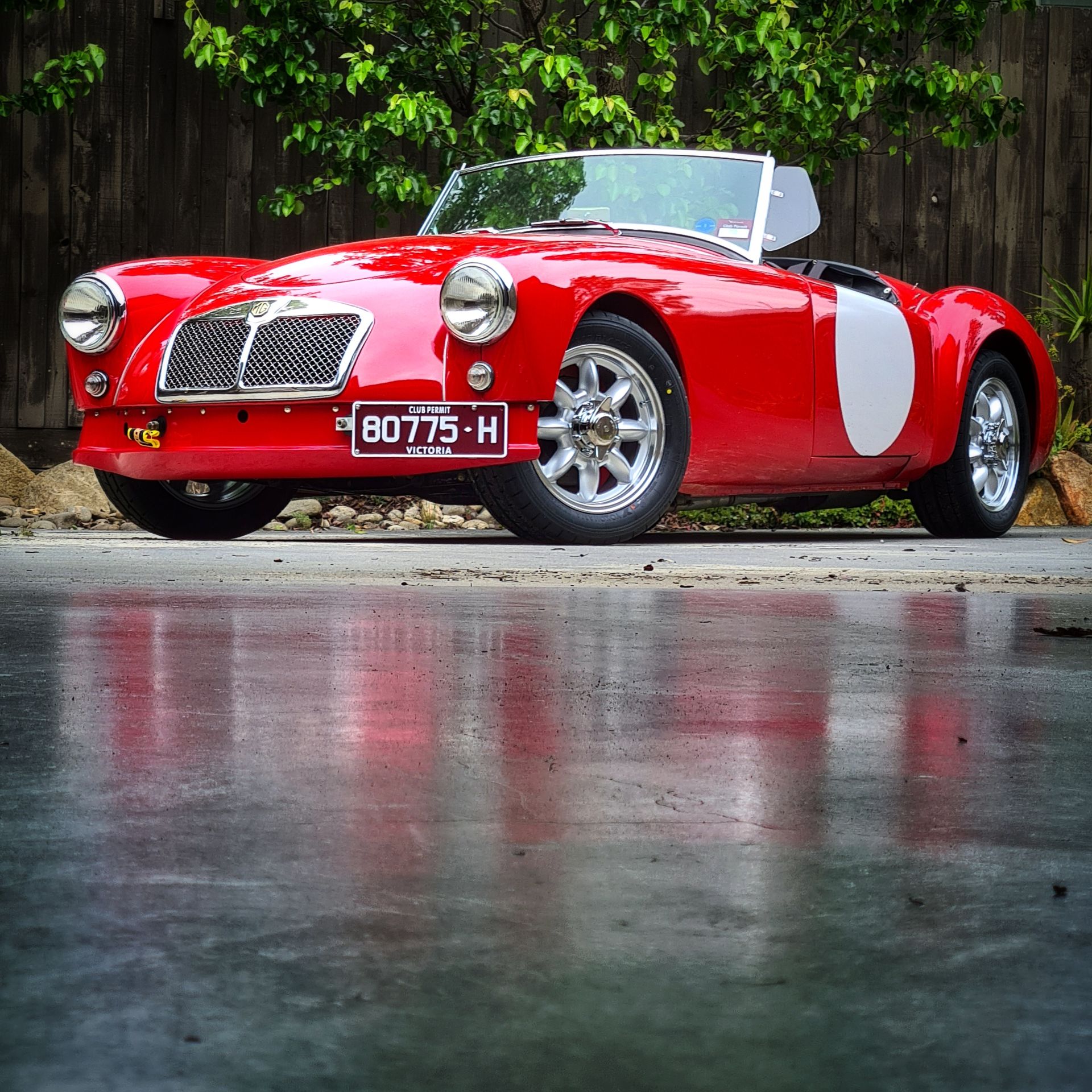 MG MGA with VTO vintage aluminum wheels - Photo 28
