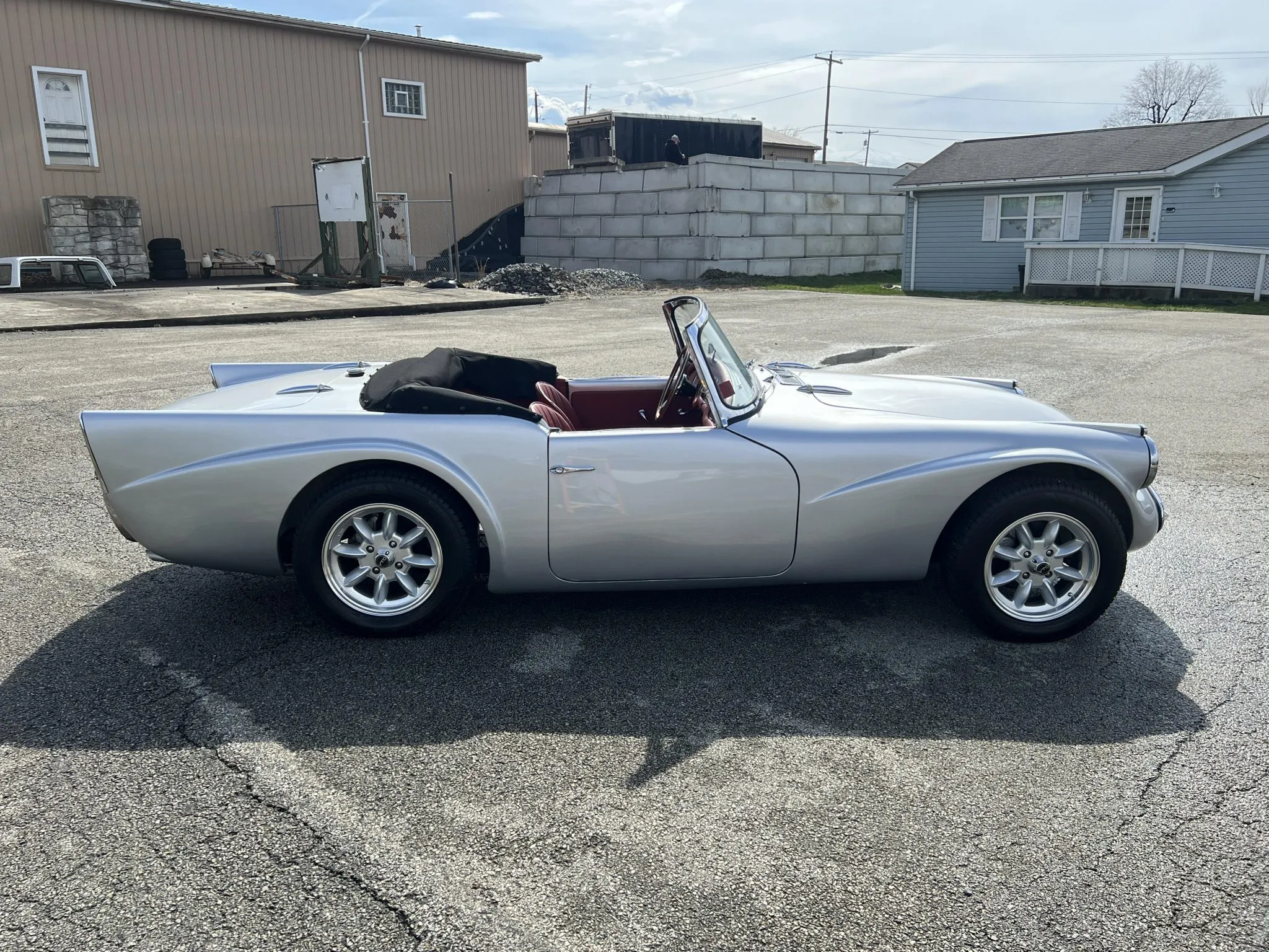 Diamler SP250 with VTO vintage aluminum wheels - Photo 1