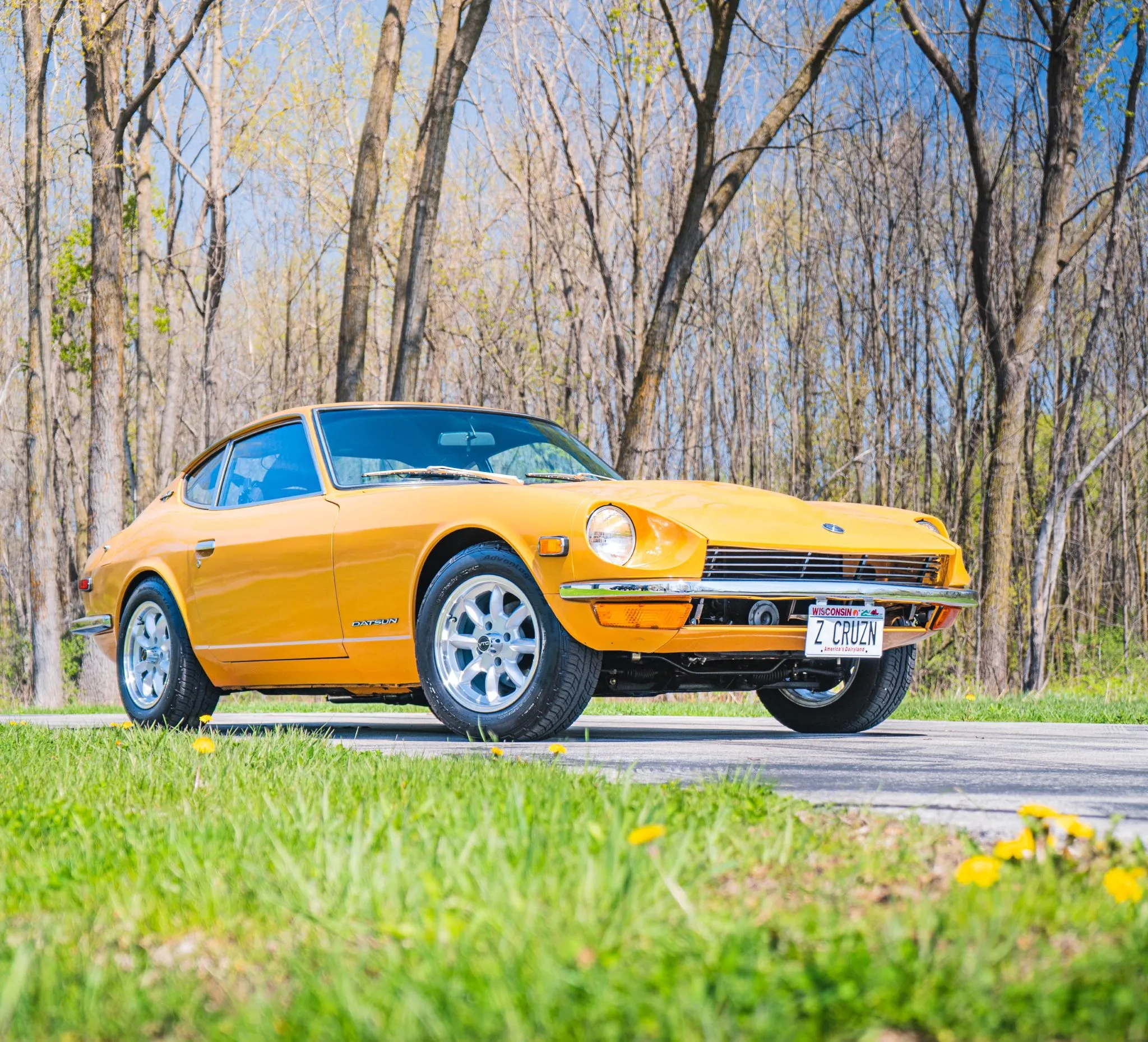 Datsun 240Z with VTO vintage aluminum wheels - Photo 2