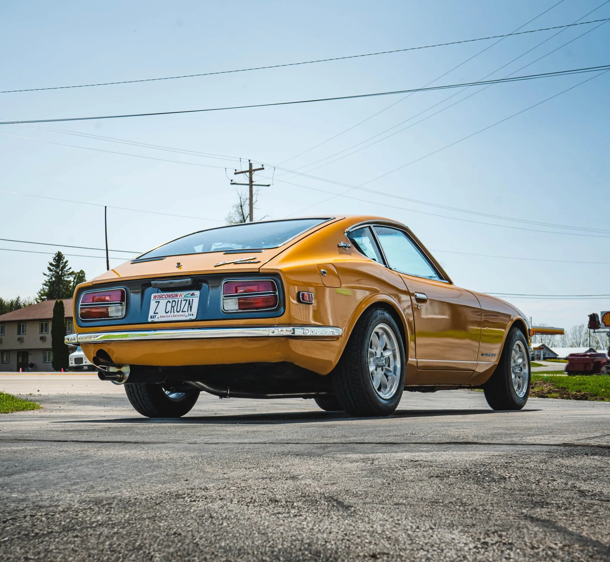 Datsun 240Z with VTO vintage aluminum wheels - Photo 3