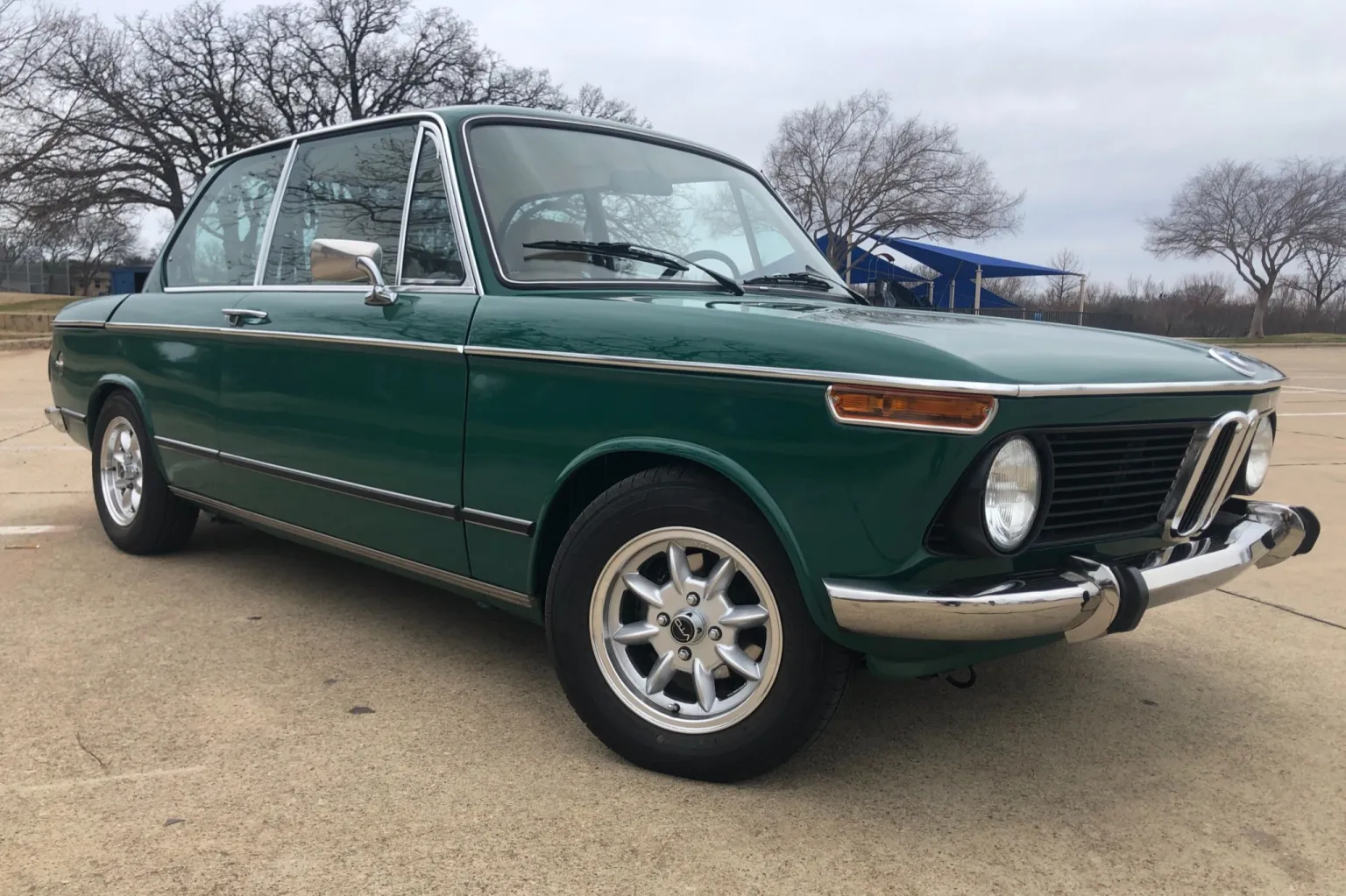 BMW 2002 with VTO vintage aluminum wheels - Photo 2