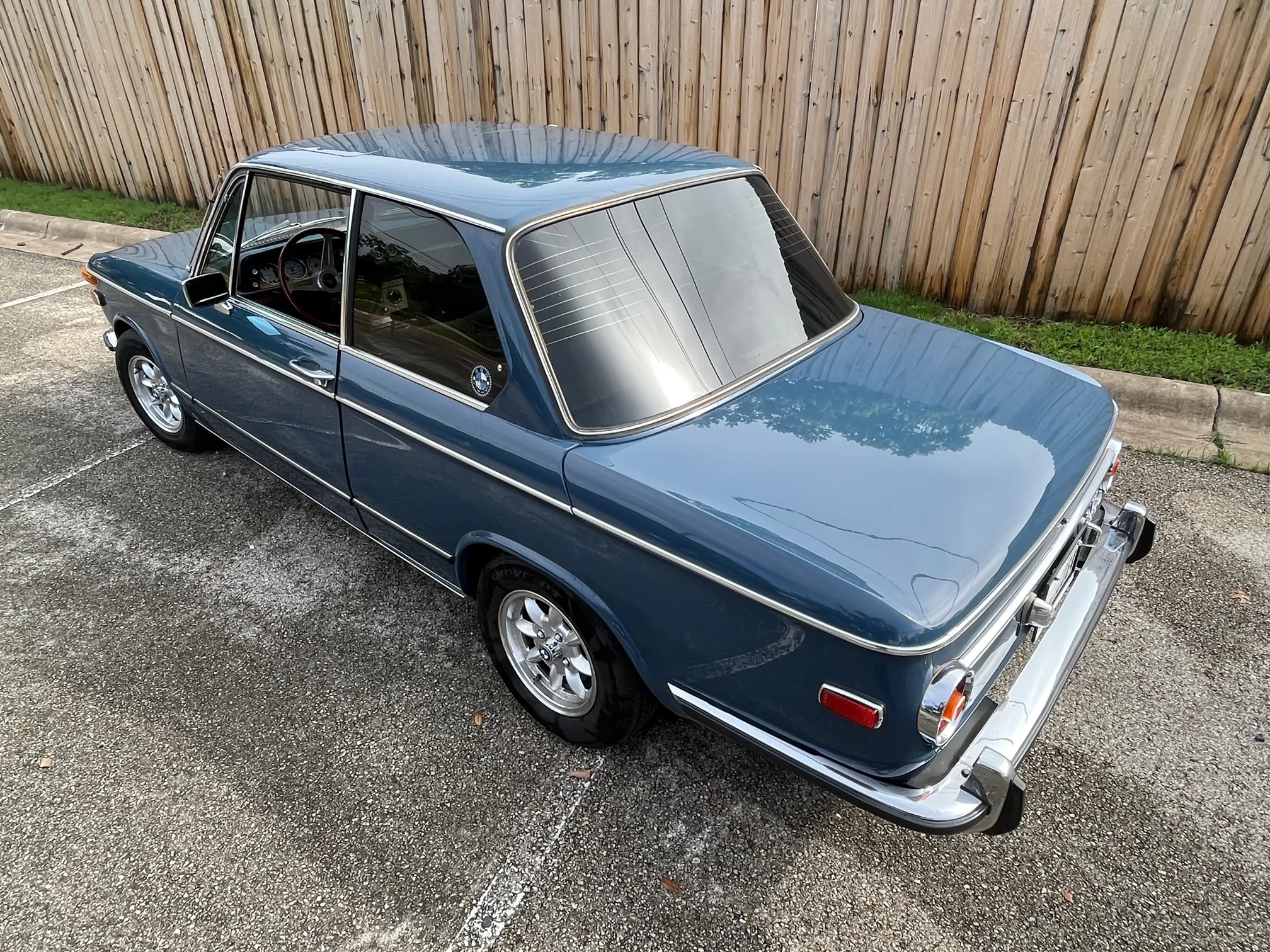 BMW 2002 with VTO vintage aluminum wheels - Photo 6